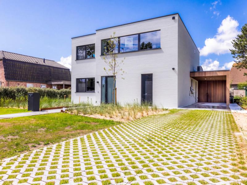 strakke architectuur aannemer
