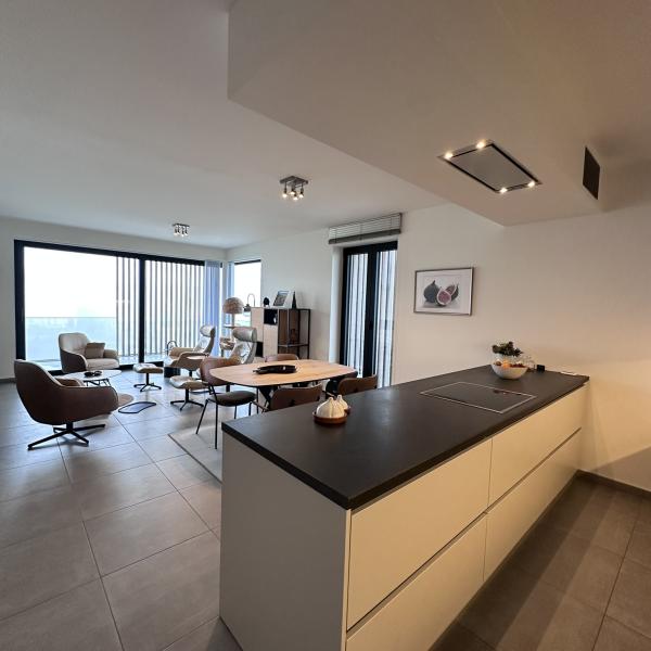 appartementsgebouw beton Veurne keuken