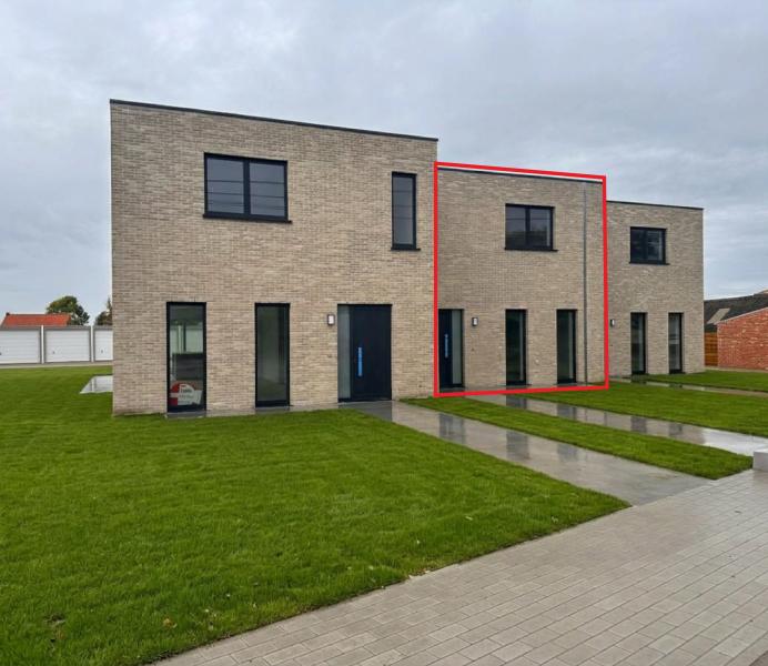 rijwoning te huur Woesten